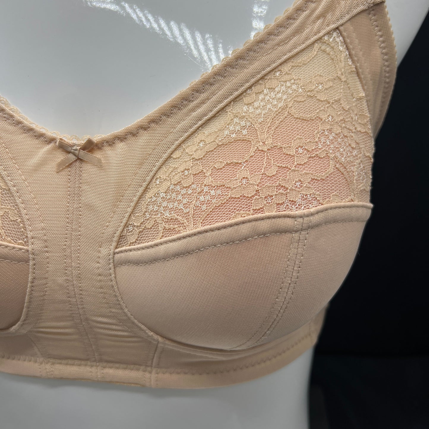 Plus Quattro Support Full-Coverage Wirefree Bra With Side Shaping Panels-TOASTED ALMOND