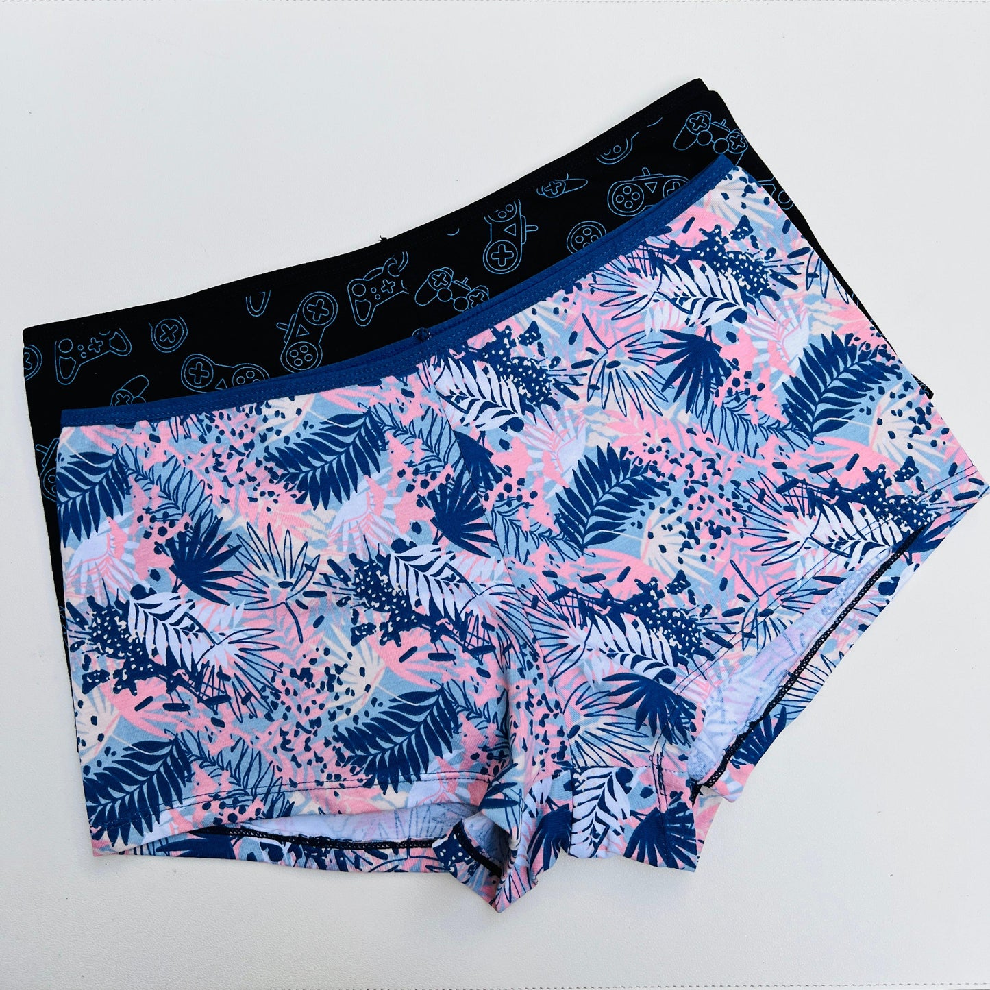 SUPER SOFT PACK OF 2 BOY SHORTS COTTON BRIEFS-GAME BLACK+LEAF PRINT